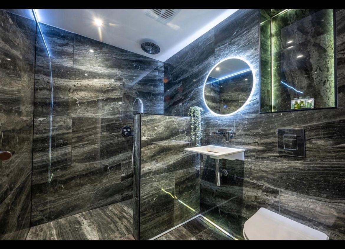 Royal Mile Apartment 2Bedroom Edinburgh Dış mekan fotoğraf